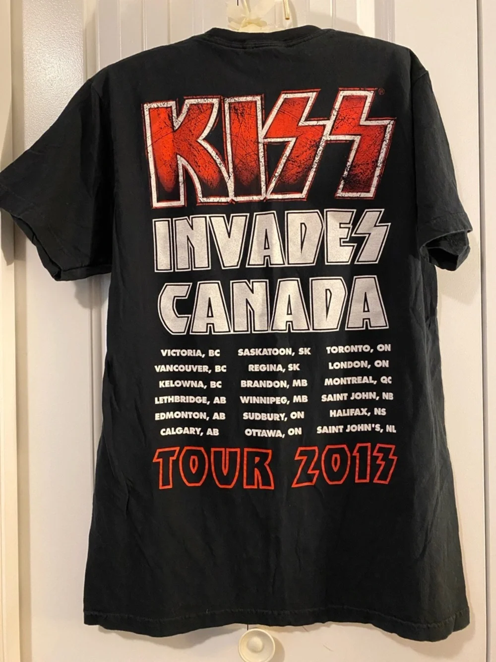 Kiss Invades Canada 2013 Tour Tee - Picture 4 of 5